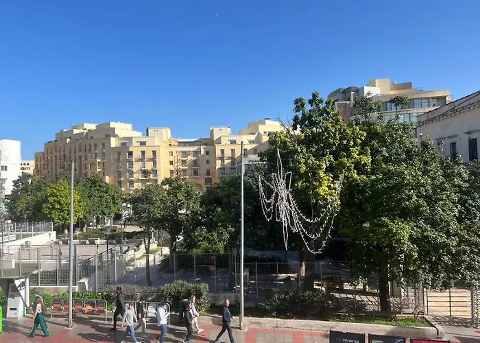 Stresa Court Apartments