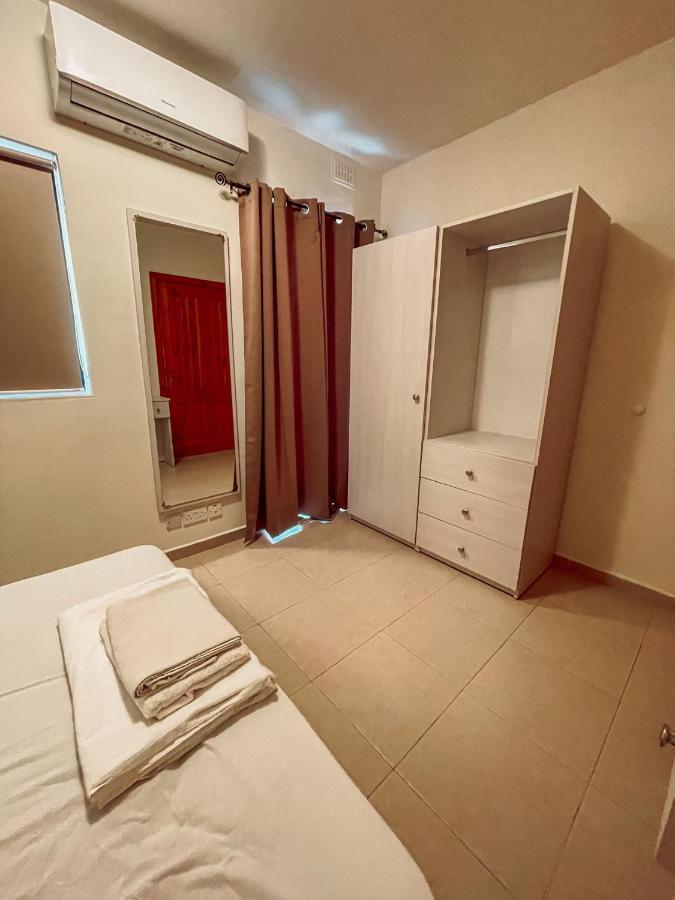Stresa Court Apartment