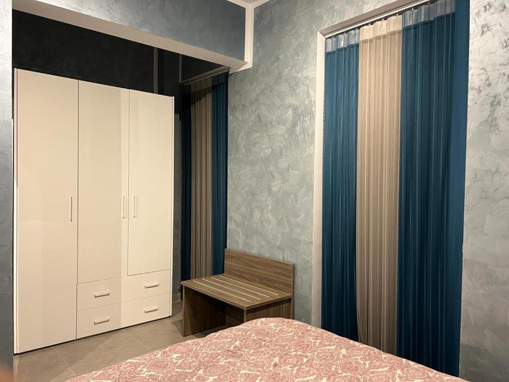 Stresa Court Apartment *