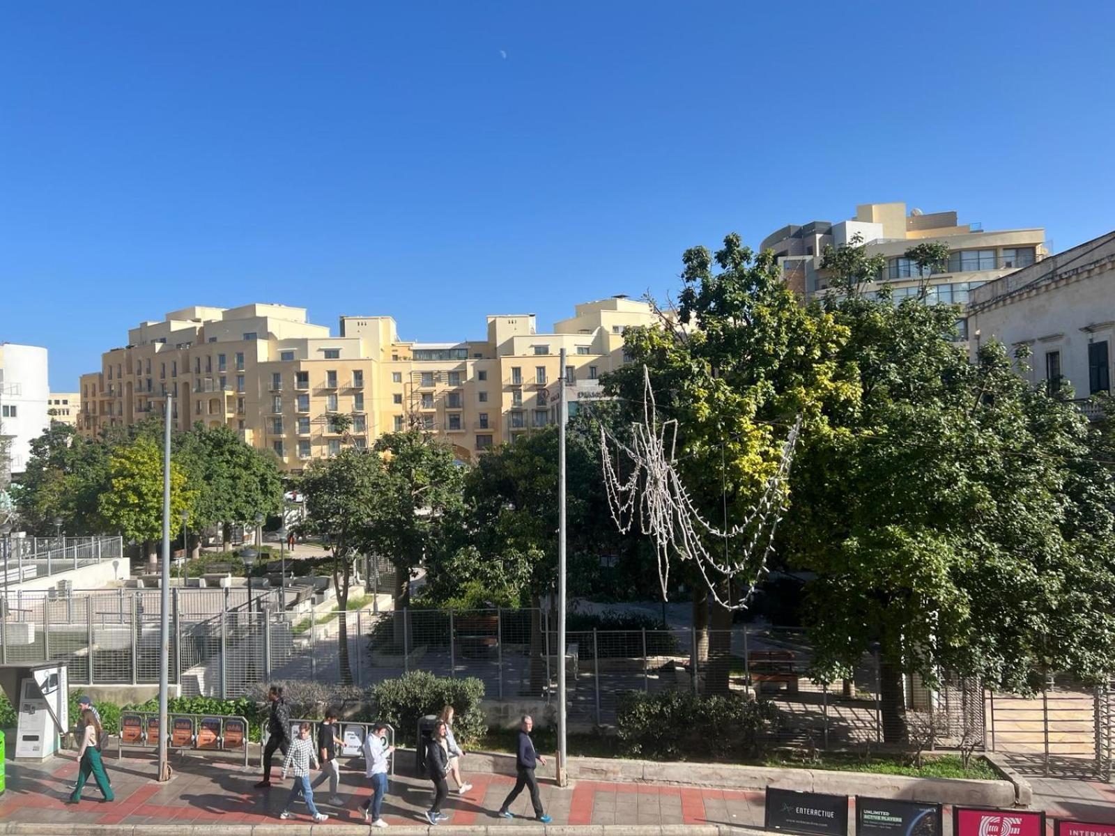Stresa Court