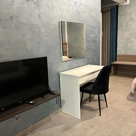Stresa Court Apartments سانت جوليان المظهر الخارجي الصورة