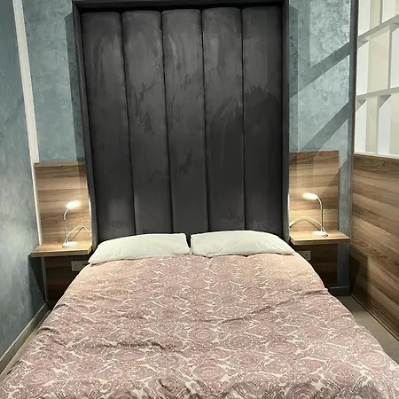 Stresa Court Apartments سانت جوليان المظهر الخارجي الصورة